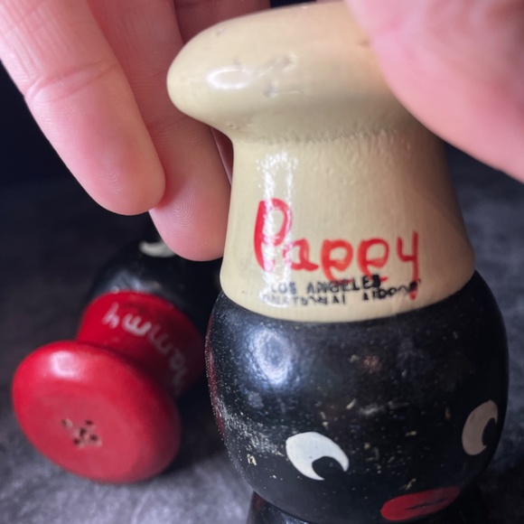 Black Americana Mammy and Pappy Salt and Pepper Shakers - Picture 5 of 9